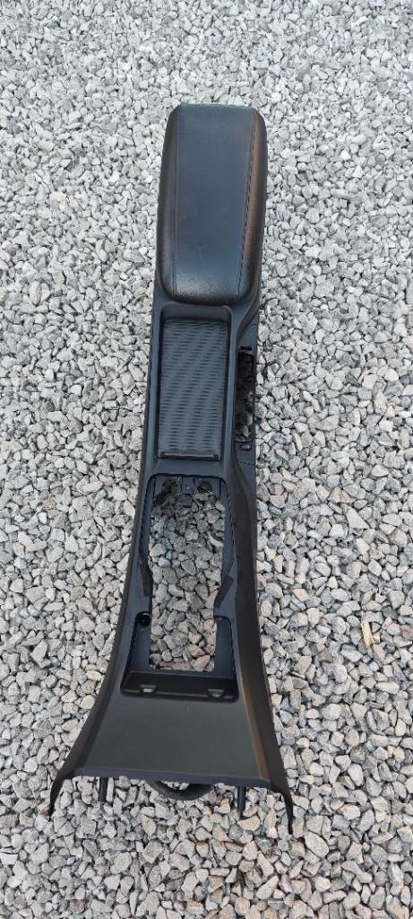 Volvo v40 centre console complete