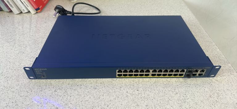 NETGEAR ProSafe 24+4 Smart Switch PoE - S726TPv2