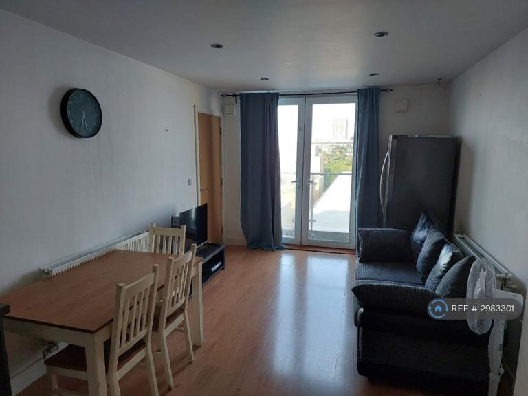 1 bedroom in Molineaux Court, Hounslow, TW3 (#2983301)