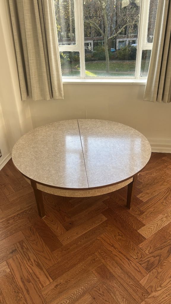 Round coffee table
