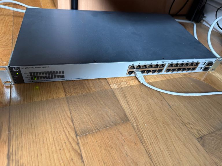 HPE OfficeConnect 1820 24G Managed Switch