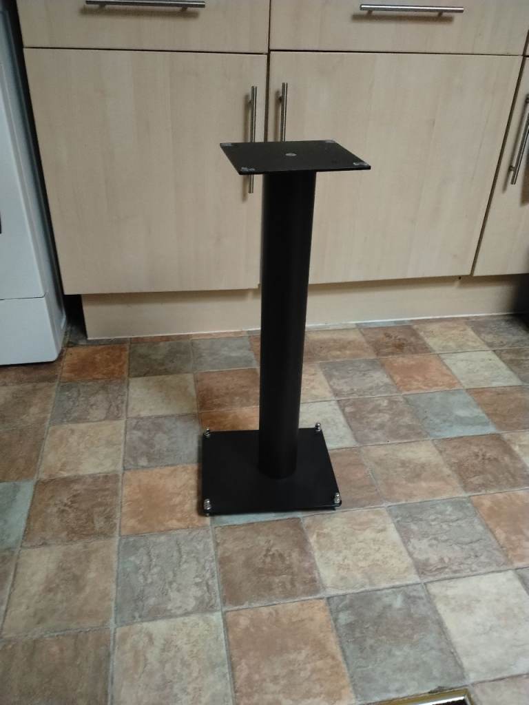 Speaker stands 
