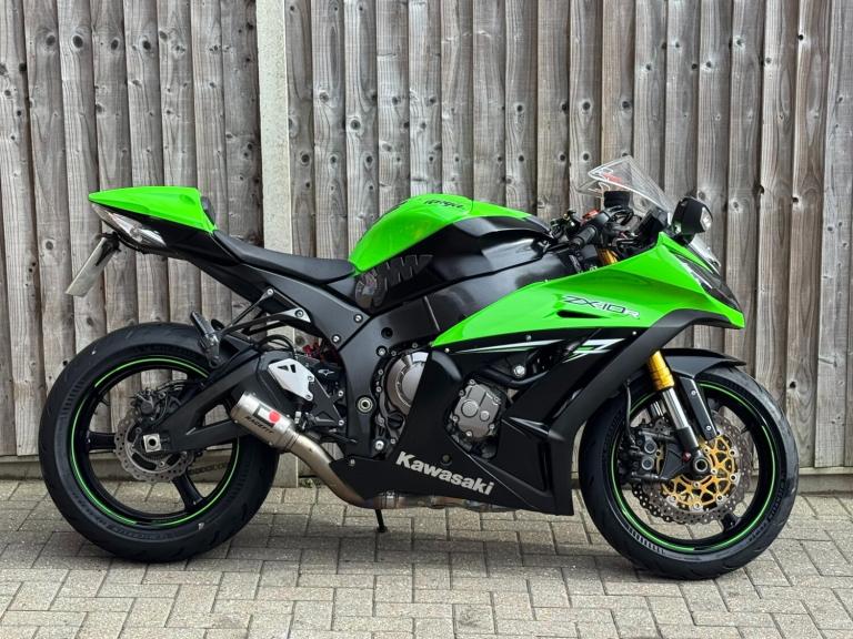 KAWASAKI NINJA ZX10R GEN4 ABS 2016 (16) SUPER SPORT + 6,500 MILES + RACE FIT 