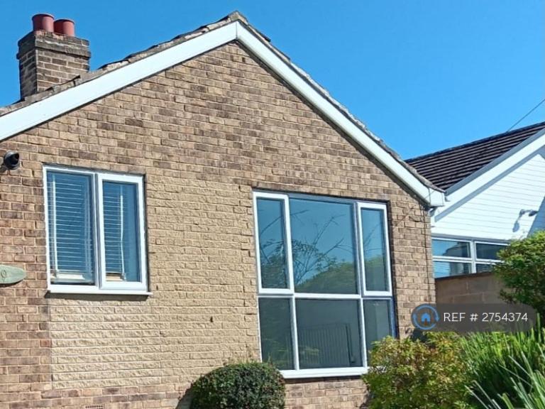 2 bedroom house in Castle View, Wakefield, WF2 (2 bed) (#2754374)