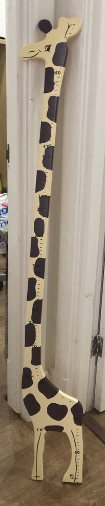 Giraffe height chart