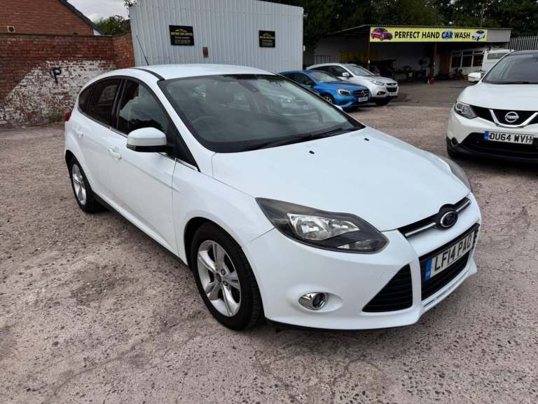 2014 Ford Focus 1.6 125 Zetec 5dr Powershift HATCHBACK PETROL Automatic