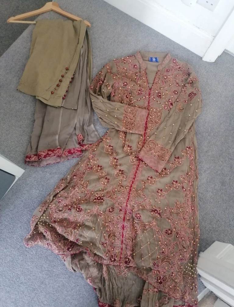 3 piece salwar kameez, Indian outfit, wedding, saree, Size medium