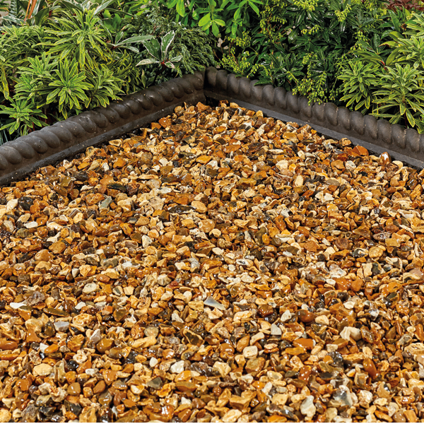 Bulk bags of 20 mm golden shingle garden and driveway chips/ gravel/ stones 