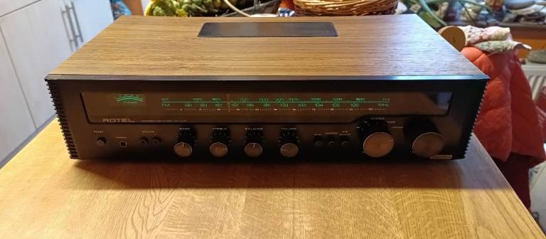 Vintage Rotel Amplifier RX202
