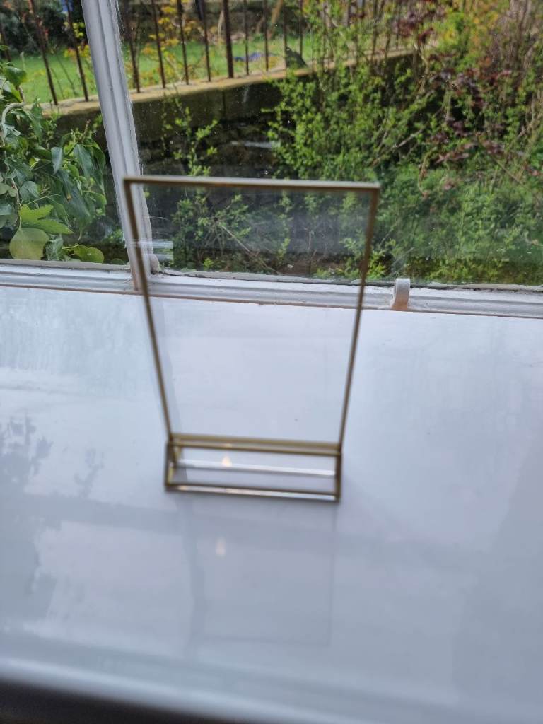 Gold Metal and Glass Photo Frame / Display (x12)