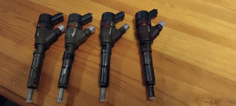 4x Citroen / peugeot 2.0 hdi injectors