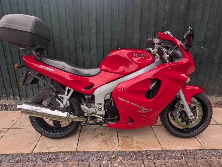 Triumph sprint 955i st.