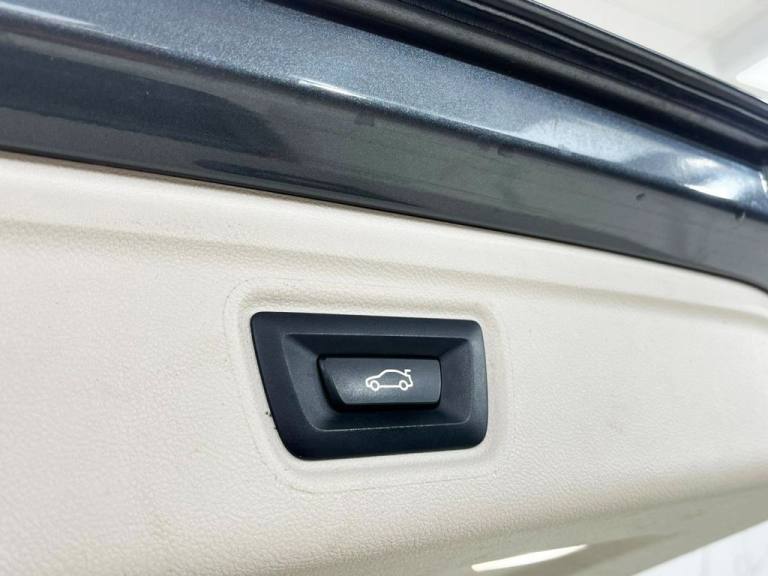 2022 BMW 3 Series 330e SE Pro 5dr Step Auto ESTATE PETROL/ELECTRIC Automatic