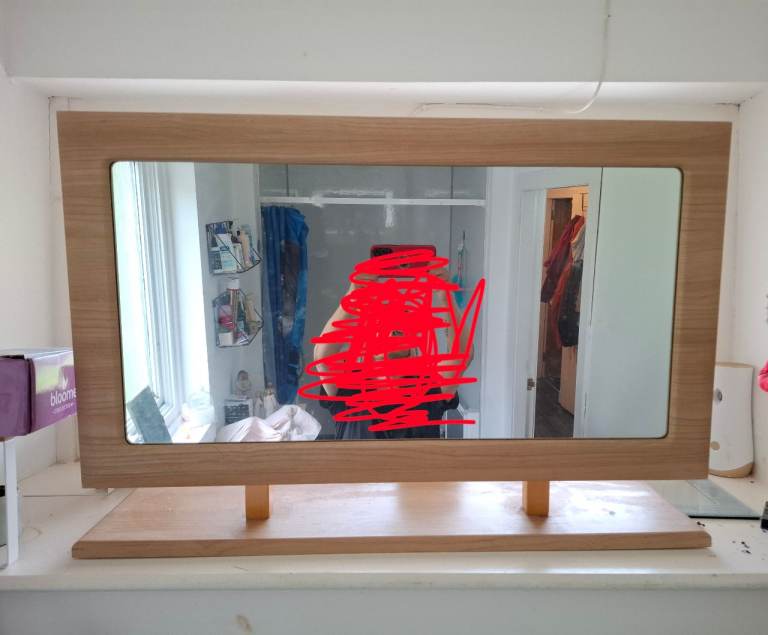 Large mirror 