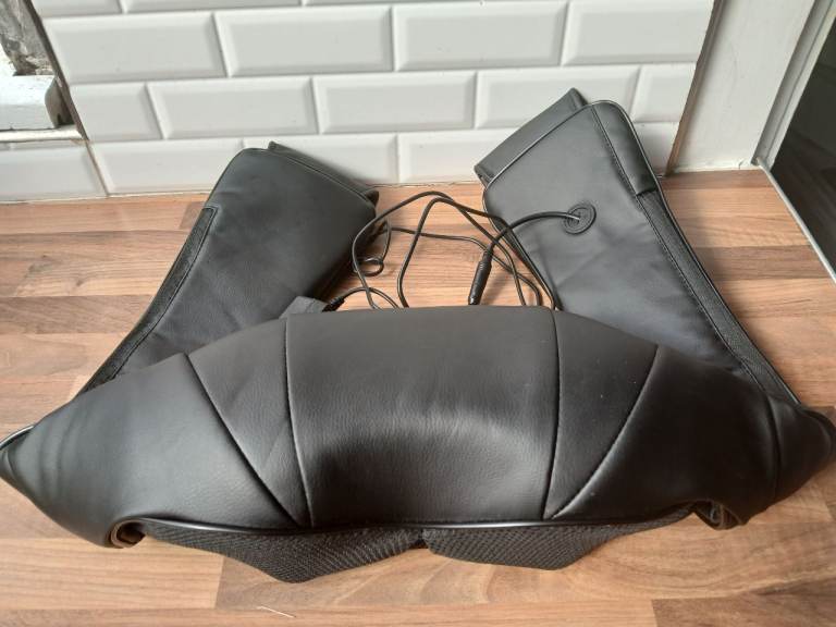 Neck and Shoulder Massager with Heat – As Good As New