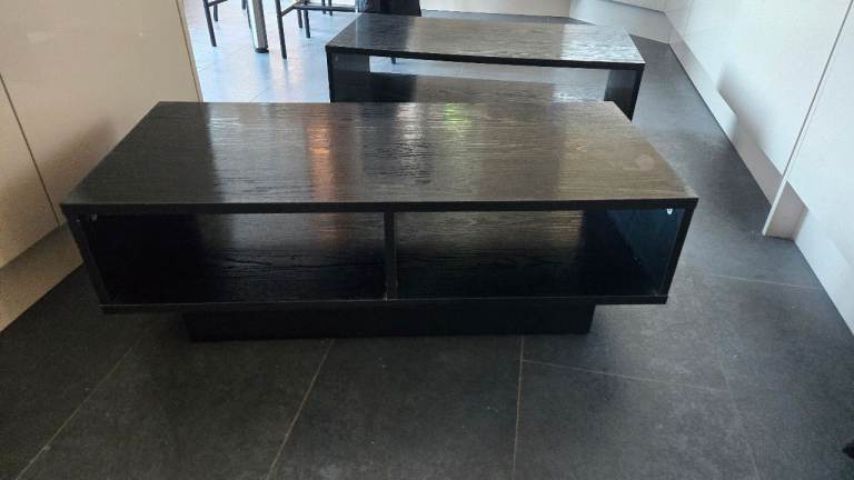Tv unit and coffee tables