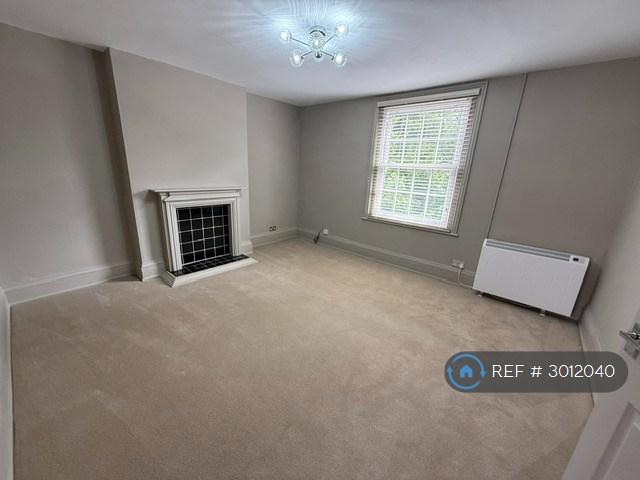3 bedroom flat in Worcester Road, Malvern, WR14 (3 bed) (#3012040)