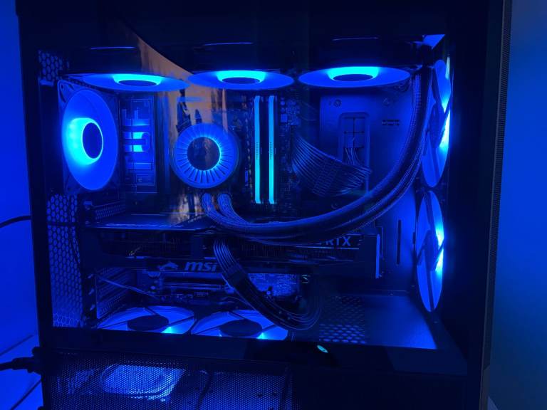HIGH-END GAMING PC – RYZEN 7 9800X3D / RTX 5070 Ti 16GB / 32 GB DDR5 / 3TB NVME - Bargain - New 