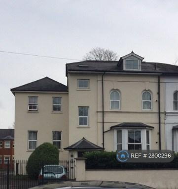 1 bedroom flat in Chestnut View, Farnborough, GU14 (1 bed) (#2800296)