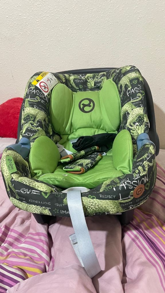 Baby car seat 