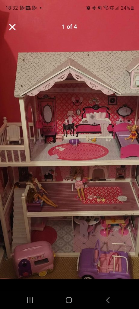 Dolls house and accessories