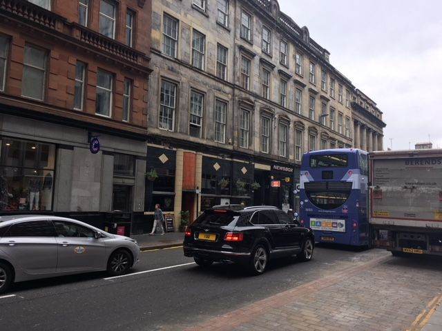 One Bedroom flat, Queen Street, City Centre G1 3BZ-  Available Now