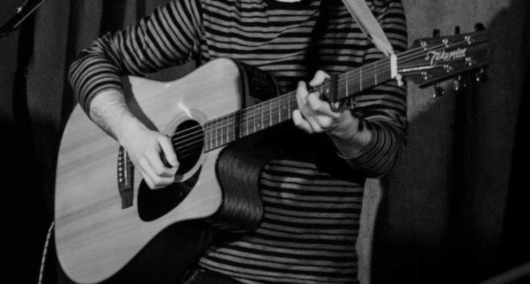 Professional Fingerstyle Guitarist Available - Weddings, Restaurants, Events 
