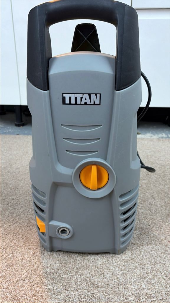 Pressure washer 