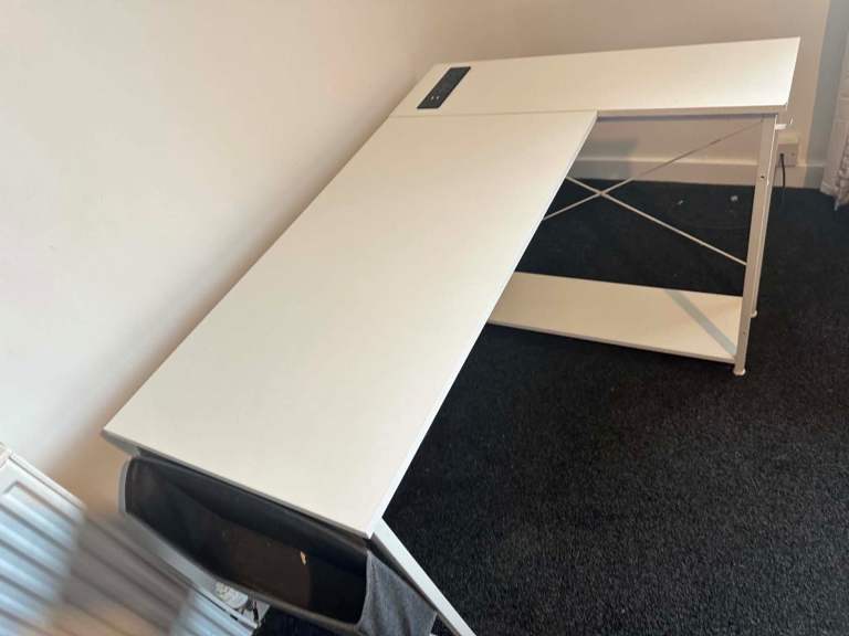 White L-Shaped Desk – Good Condition, Wire Bit Dent