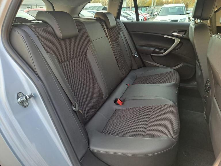 2014 Vauxhall Insignia 2.0 CDTi ecoFLEX Tech Line Sports Tourer Euro 5 (s/s) 5dr ESTATE Diesel Ma...