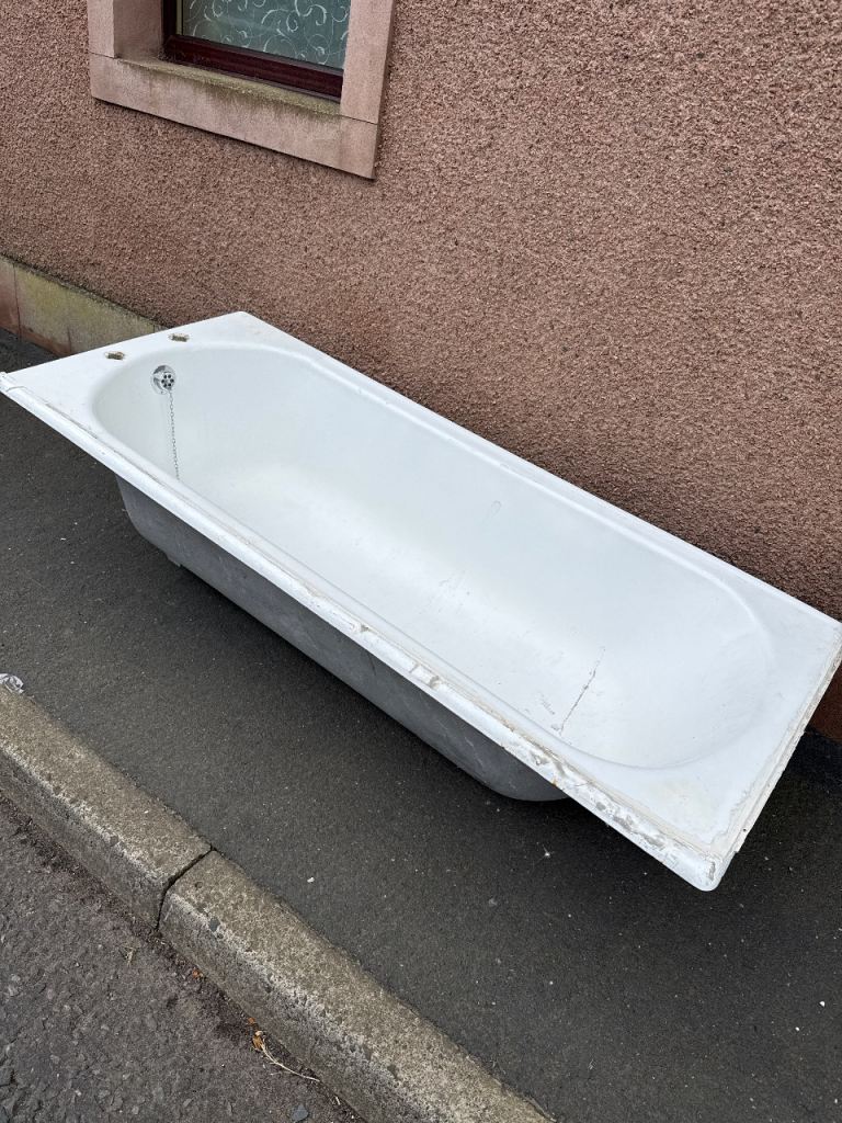 Free Cadt Iron Bath