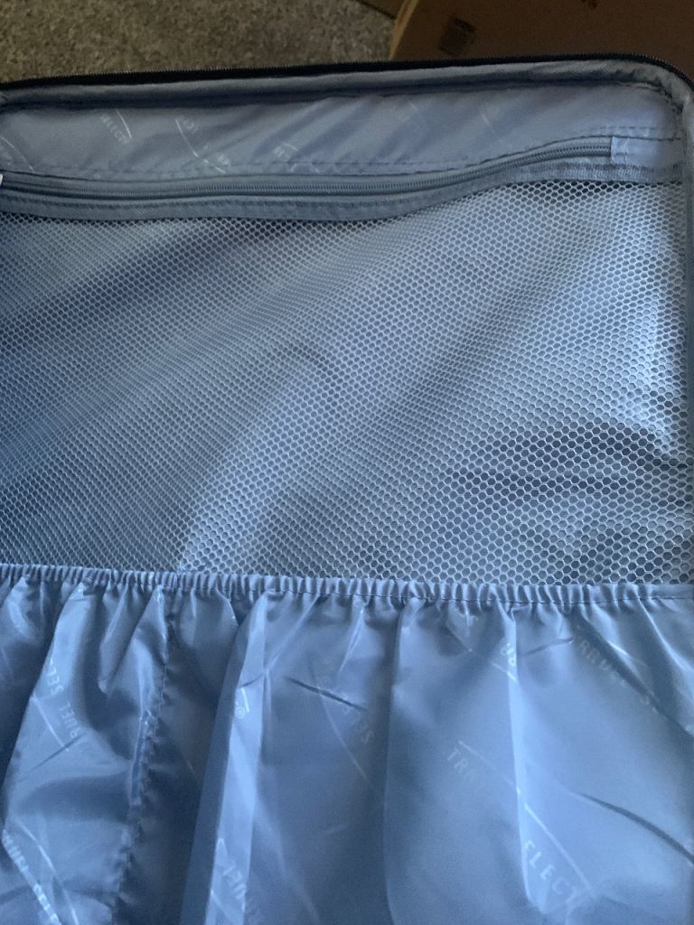 LARGE BLACK/BURGUNDY SUITCASE ON 2  WHEELS