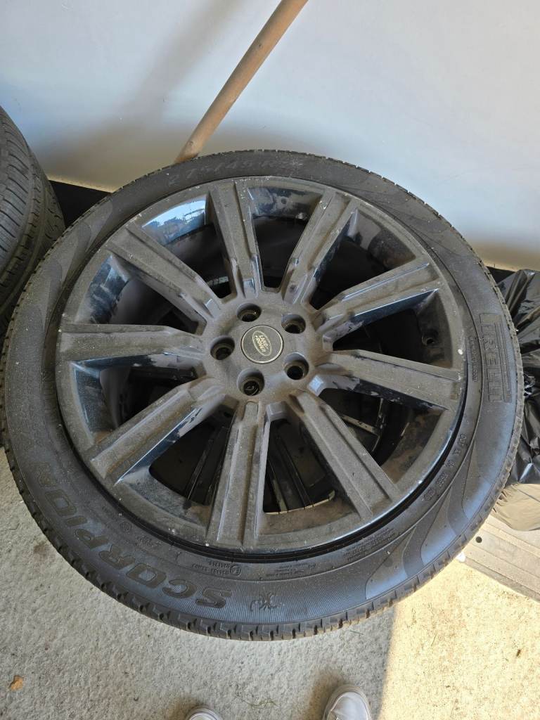 Range rover Alloys 21" alloys