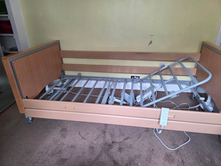 Invacare Fully Adjustable Electric Single Bed – Good Condition