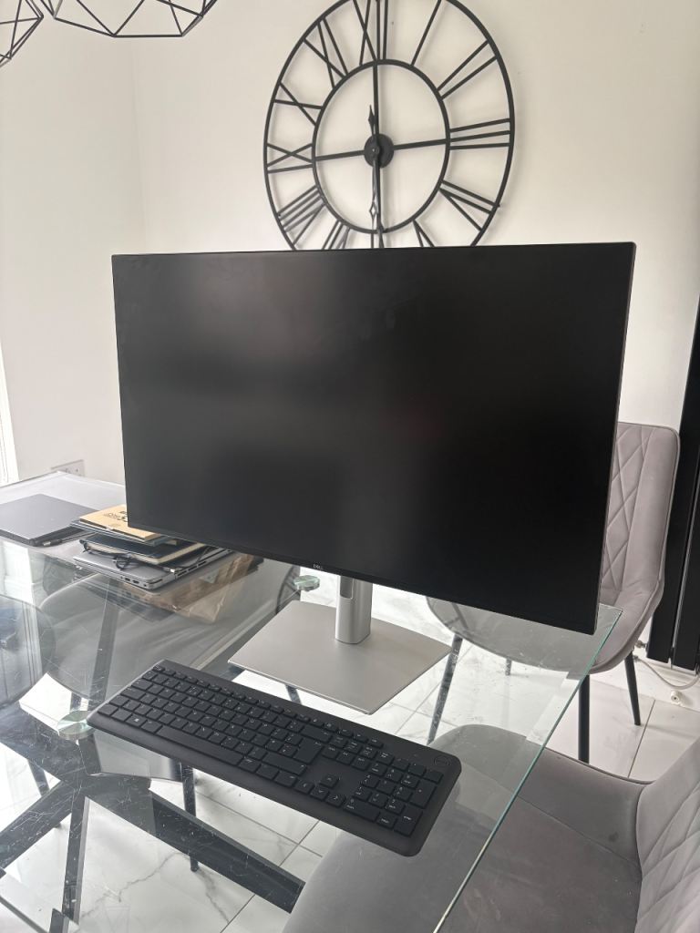 Dell Monitor – Black, Good Condition