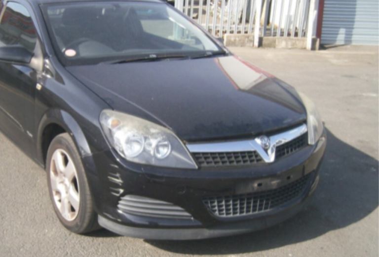Vauxhall Astra. Sri. Bumper. 3 Door  2008 