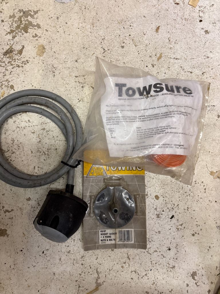 New Universal Towbar Wiring Kit with Bypass Relay £10