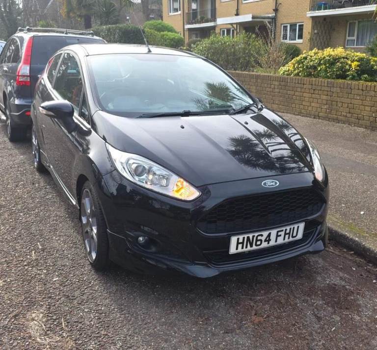 Ford Fiesta Zetec S 125ps 3dr Black - Low mileage 
