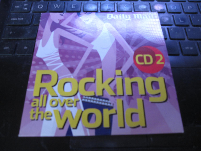 Rocking all over the world & Rock n roll hits Cd's
