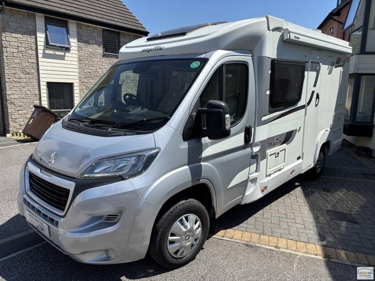 2015 Elddis Majestic 105 2 Berth 2 Belt End washroom Motorhome for sale