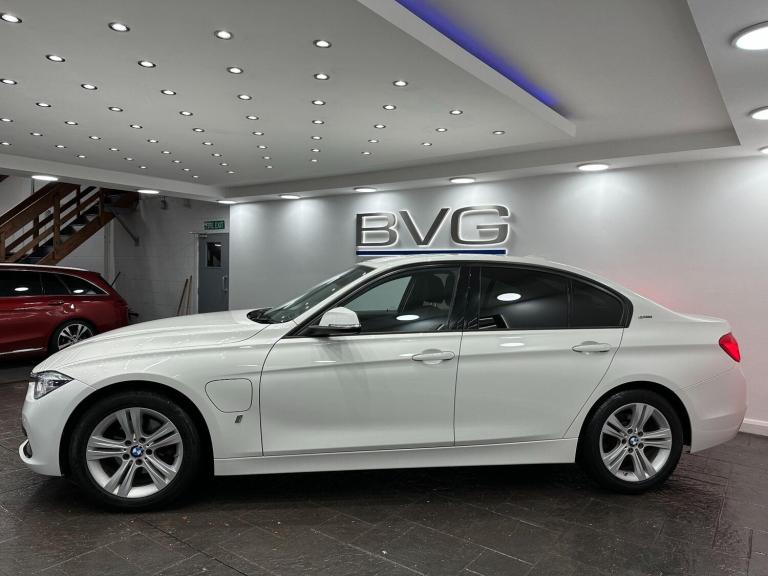 2017 BMW 3 Series 2.0 330e 7.6kWh Sport Auto Euro 6 (s/s) 4dr SALOON Petrol/Electric Hybrid Autom...
