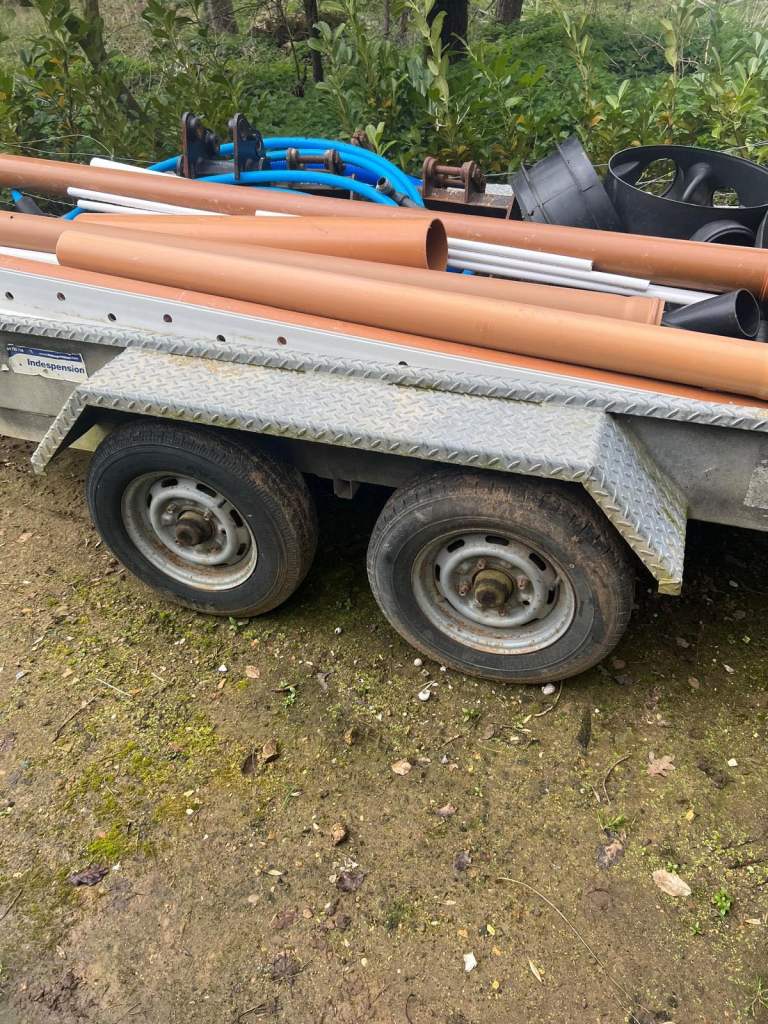  Indespension Tandem Axle Plant Trailer + 3 Digger Buckets – £1,500