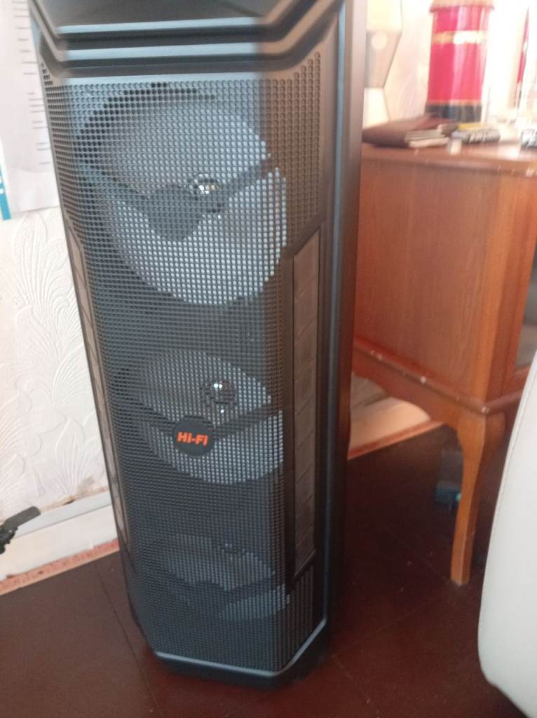 Tall Black Hi-Fi Speaker – Good Condition