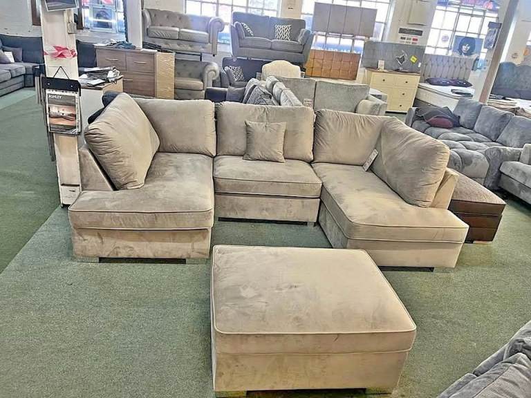 MODERN U-SHAPE CORNER SOFA - 5 Seater + Ottoman - Beige - COD Available