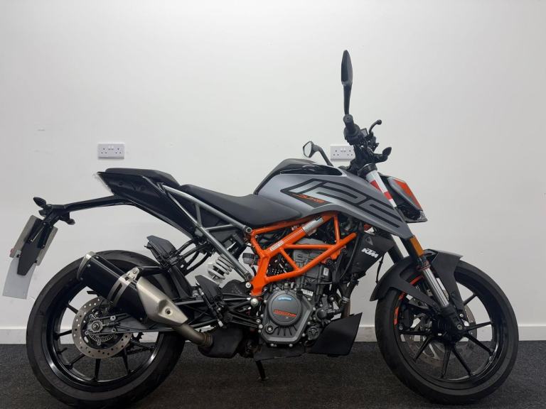 KTM DUKE 125 ** LEARNER LEGAL - MOT MARCH 2027 - LOW MILES 