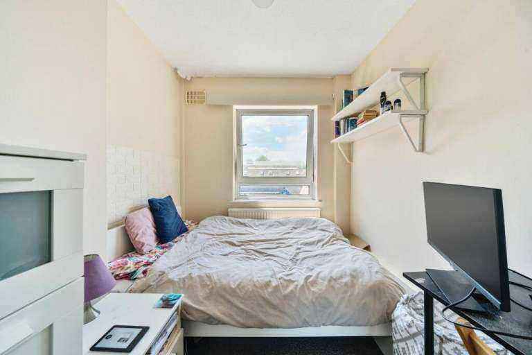 🪄🌸Sunny Room in Canada Water | 5 mins to London Bridge | Fast access to the Jubilee Line!
