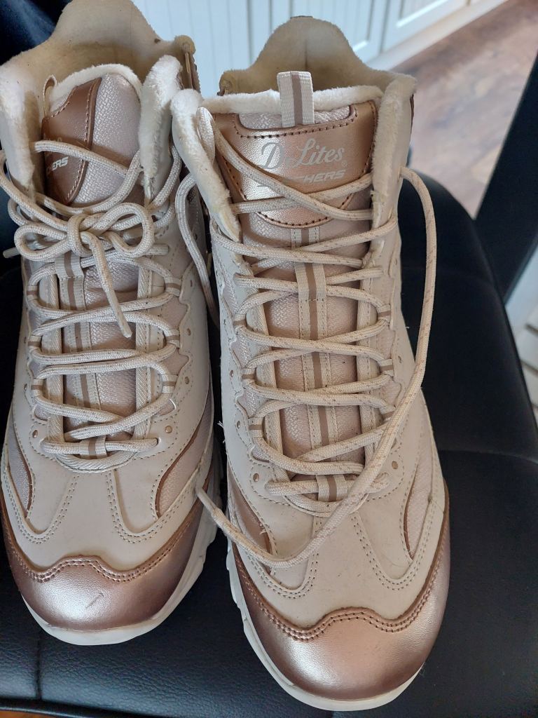 Skechers D'Lites Trainers – Beige/Rose Gold, As Good As New