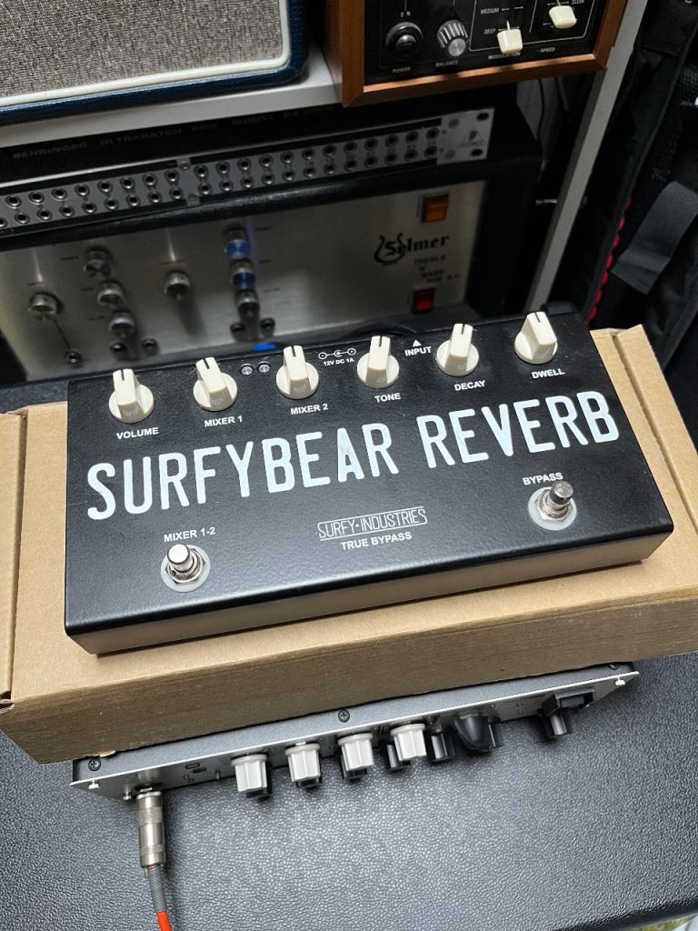 Surfybear Compact spring reverb pedal