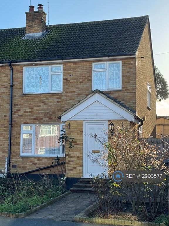 3 bedroom house in Meadgate Avenue, Chelmsford, CM2 (3 bed) (#2903577)