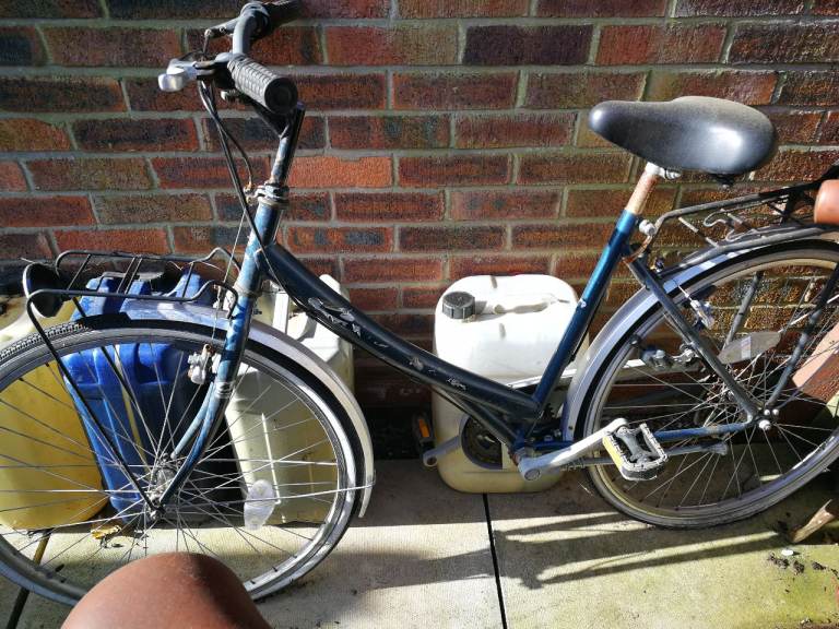 2 ladies bikes